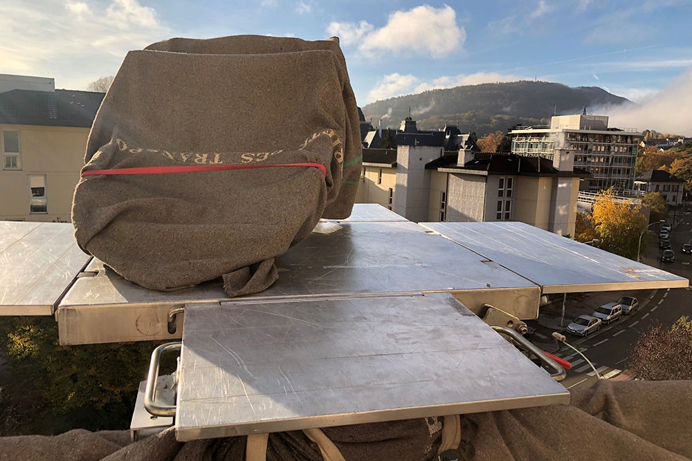 Le monte-meubles Megadem : léger, flexible et ultra-compact